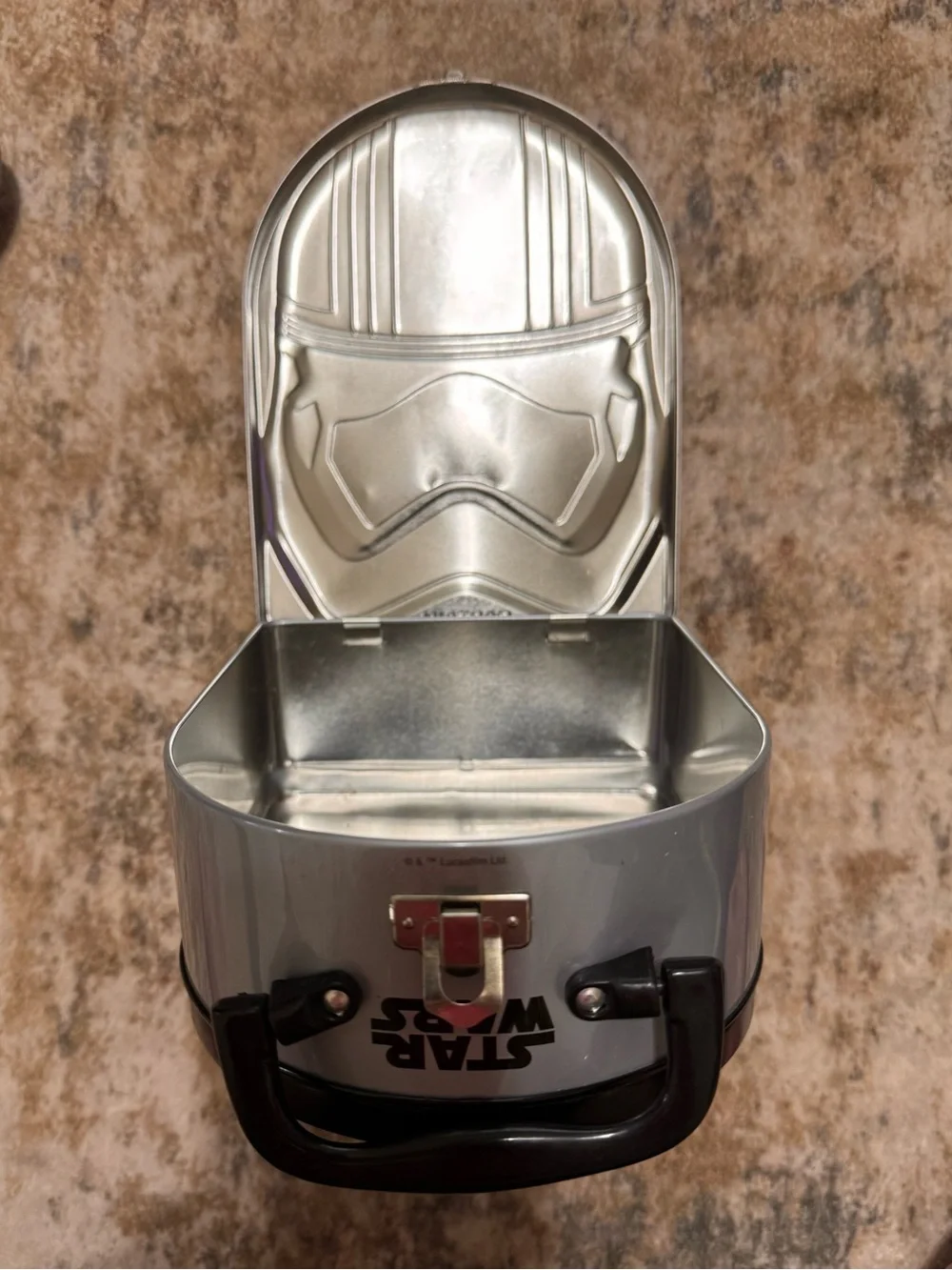 Star Wars-The Force Awakens Captain Phasma  Collectible Metal Tin Lunch box